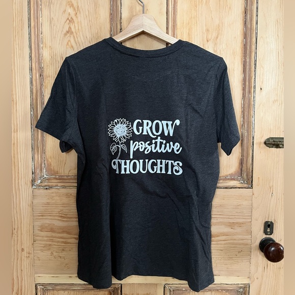 Women’s grey large tshirt - Picture 2 of 2